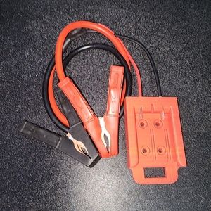 "Craft Red" jump start pack. Requires "Craft Red" 20v lithium battery.